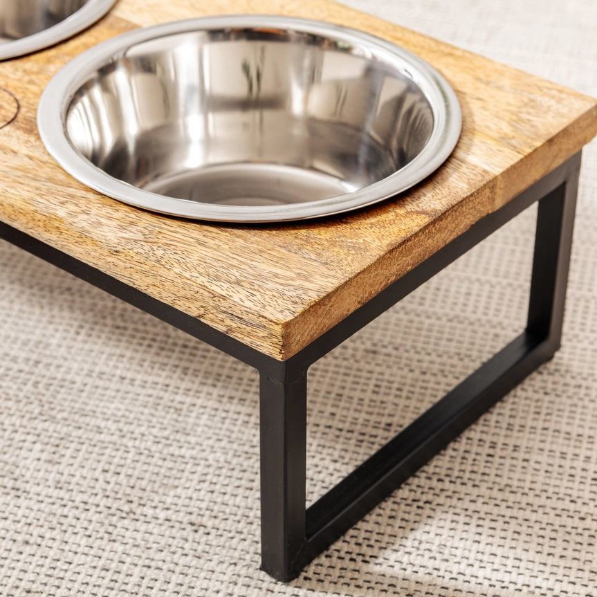 Elevated Double Dog Bowl Set – Non-Slip Feeding Station