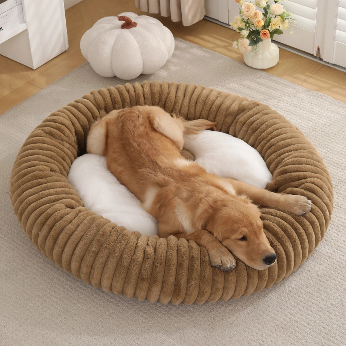 Soft faux fur calming dog bed with anti-slip bottom